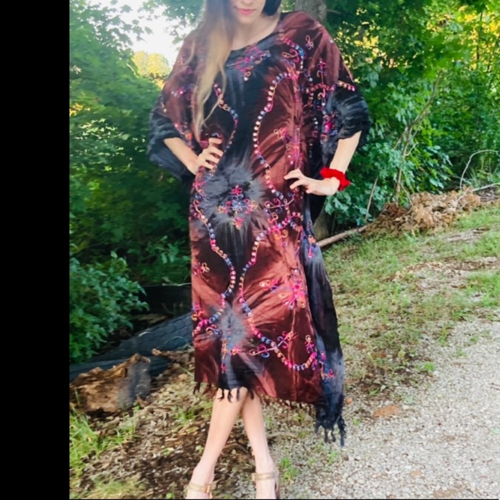 Boho Embroidered Water Color Fringe Caftan Dress - Picture 4 of 8